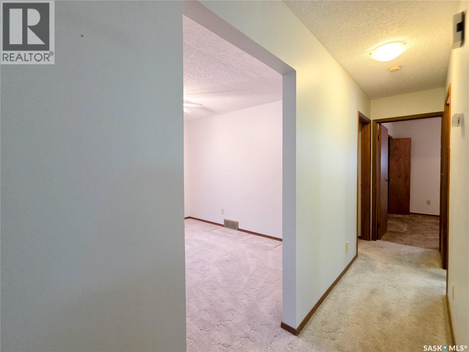 618 4th Avenue W Property Photo 28