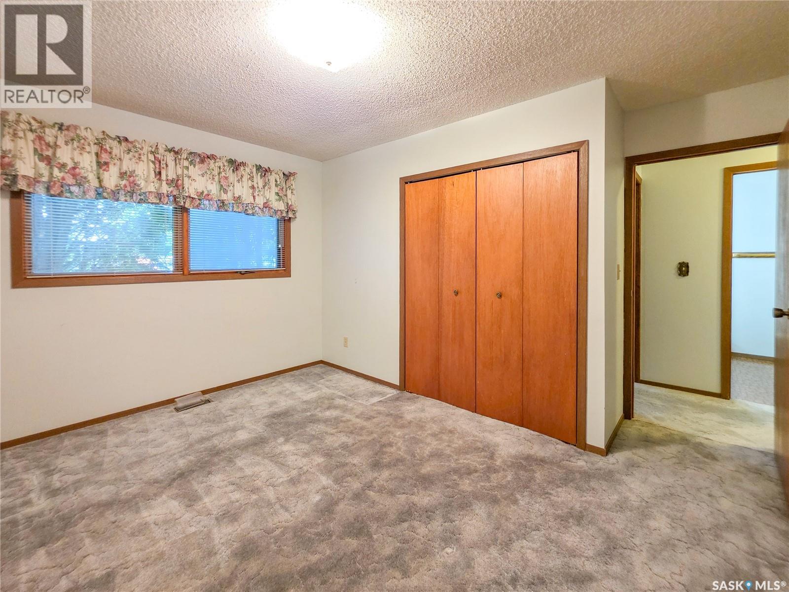 618 4th Avenue W Property Photo 32
