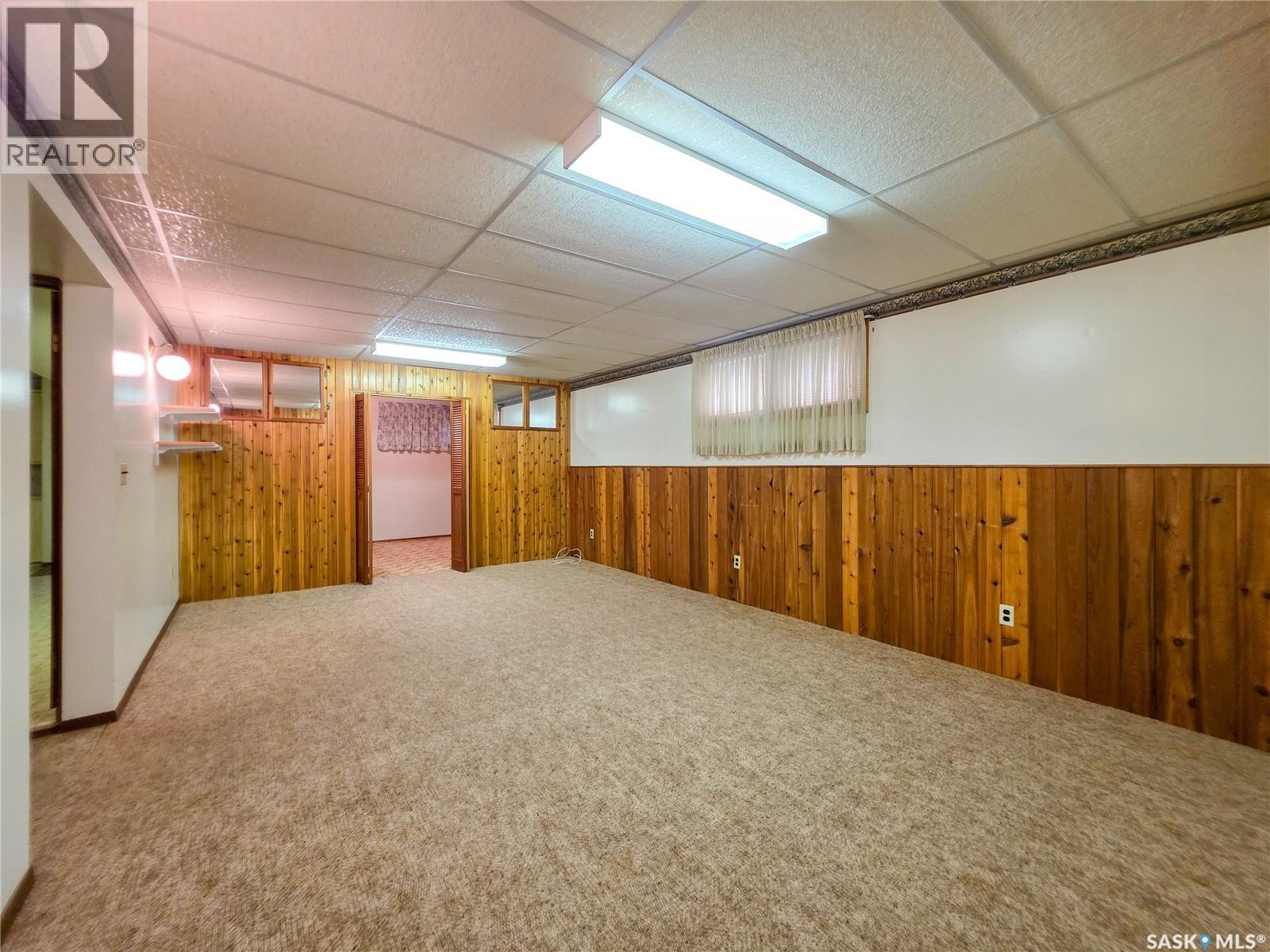 618 4th Avenue W Property Photo 39