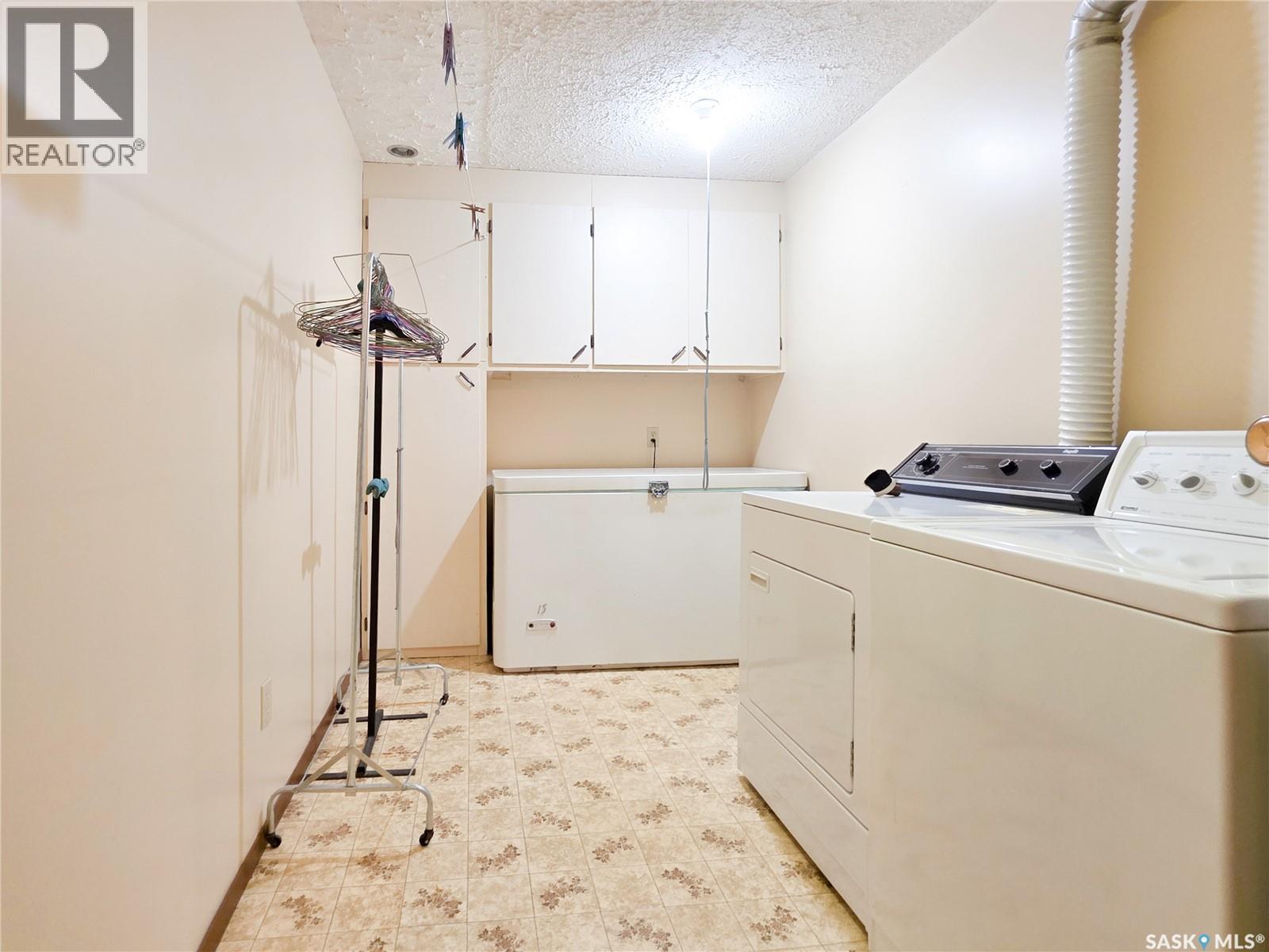 618 4th Avenue W Property Photo 49