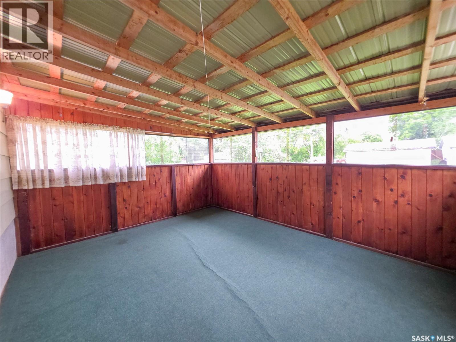 618 4th Avenue W Property Photo 54