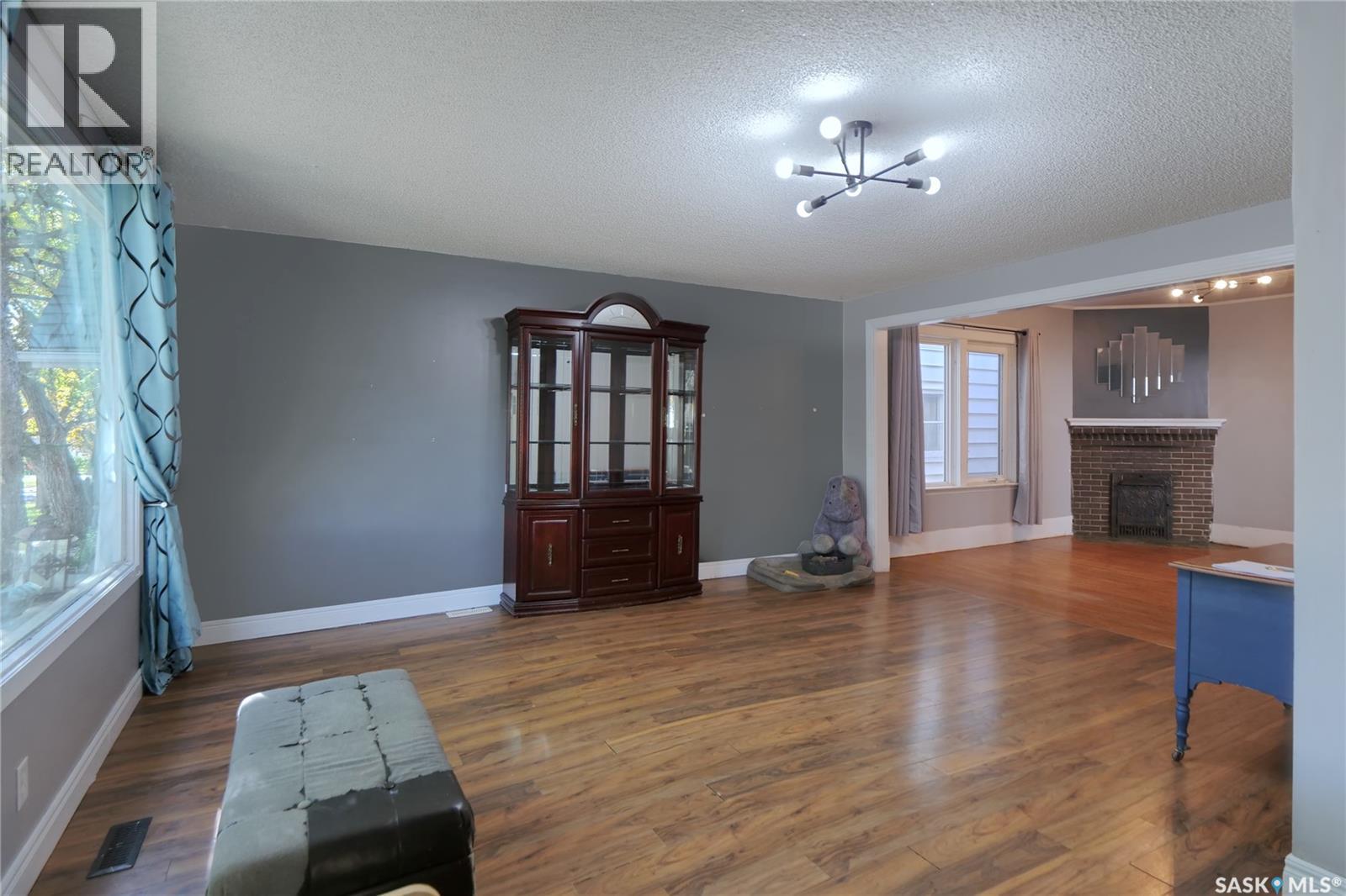 1042 Algoma Avenue Property Photo 3