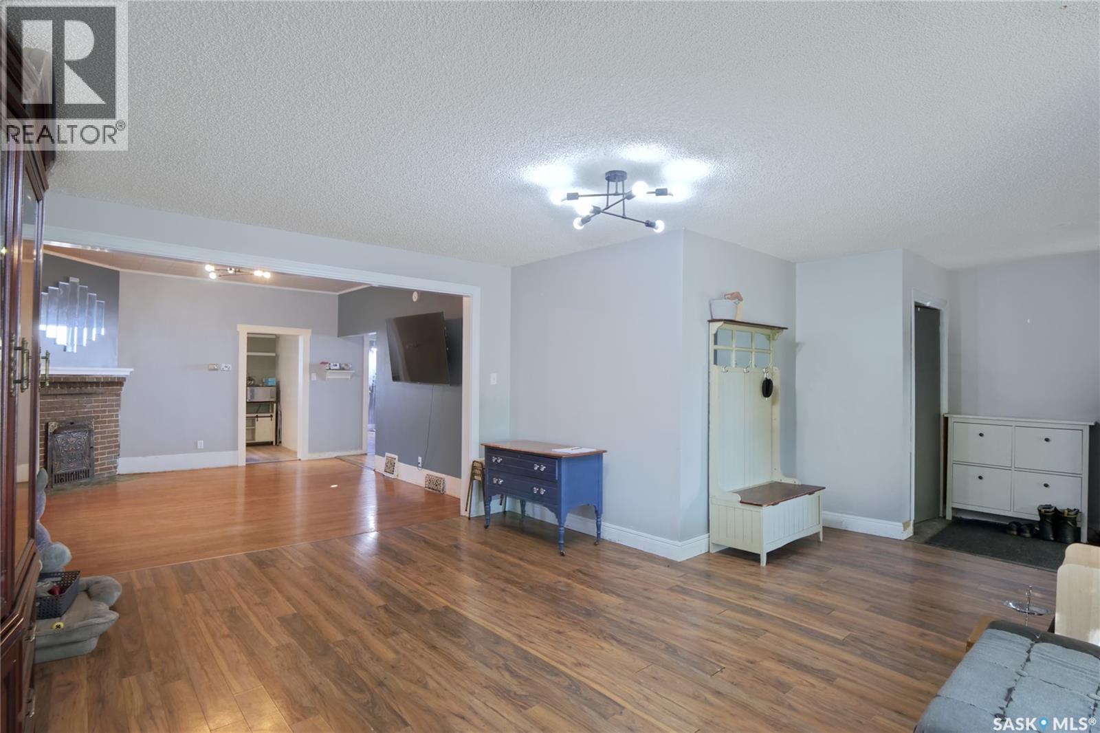 1042 Algoma Avenue Property Photo 5