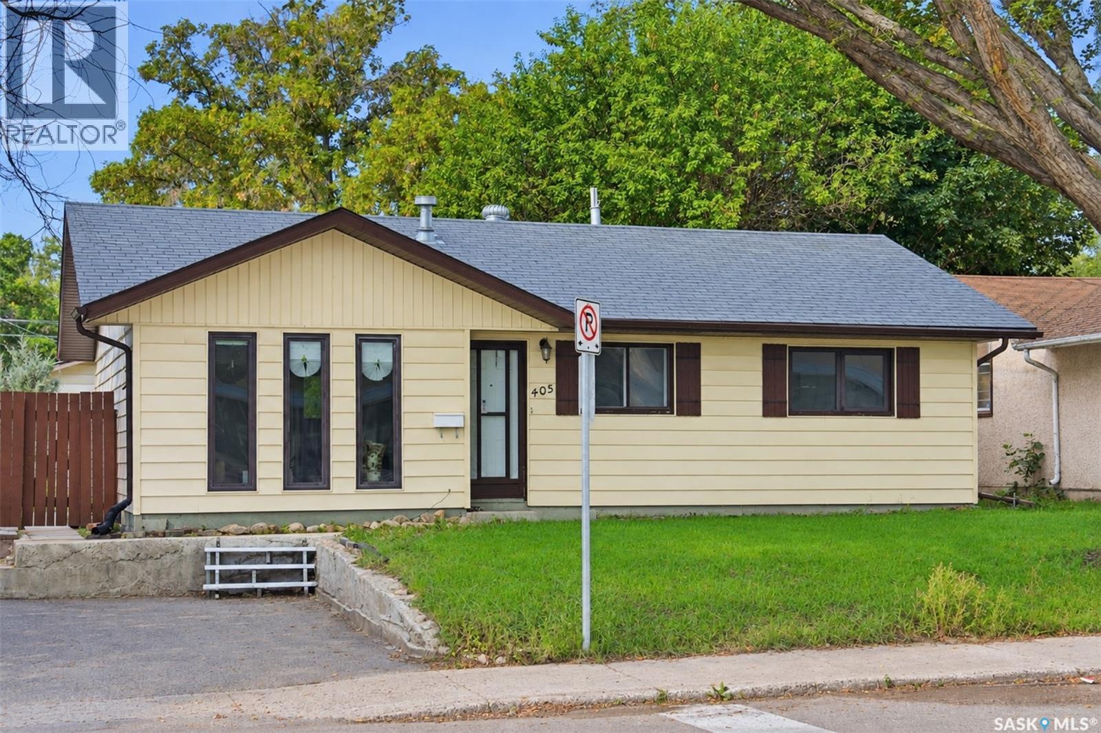 405 W Avenue N Property Photo 2