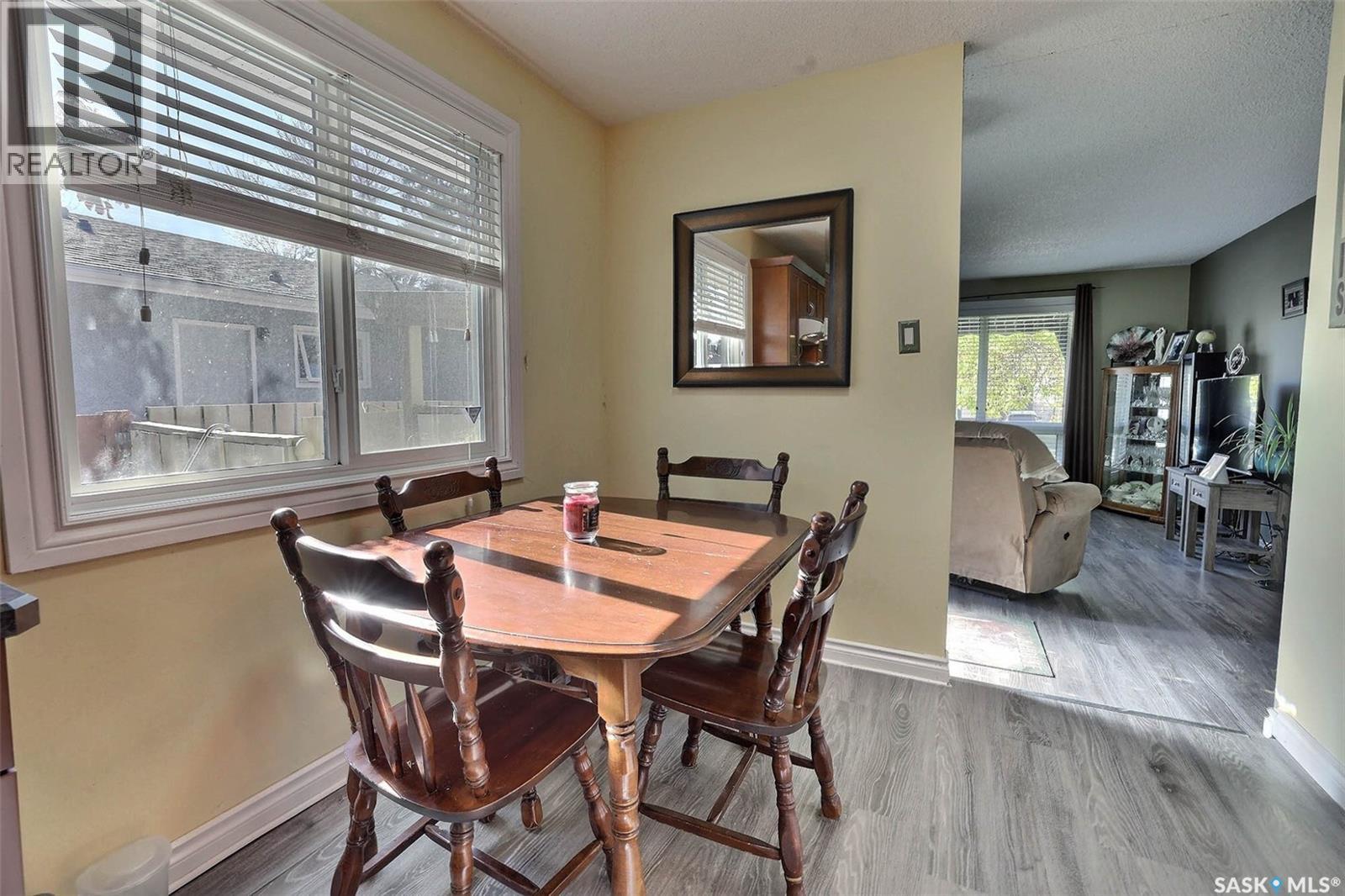 775 Hayworth Crescent N Property Photo 10