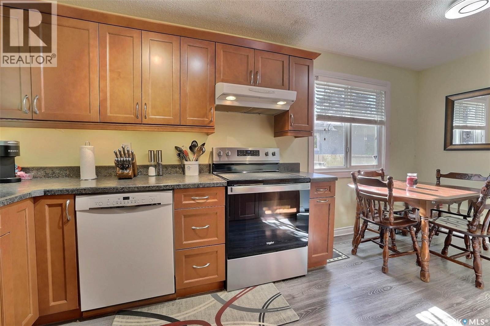 775 Hayworth Crescent N Property Photo 13