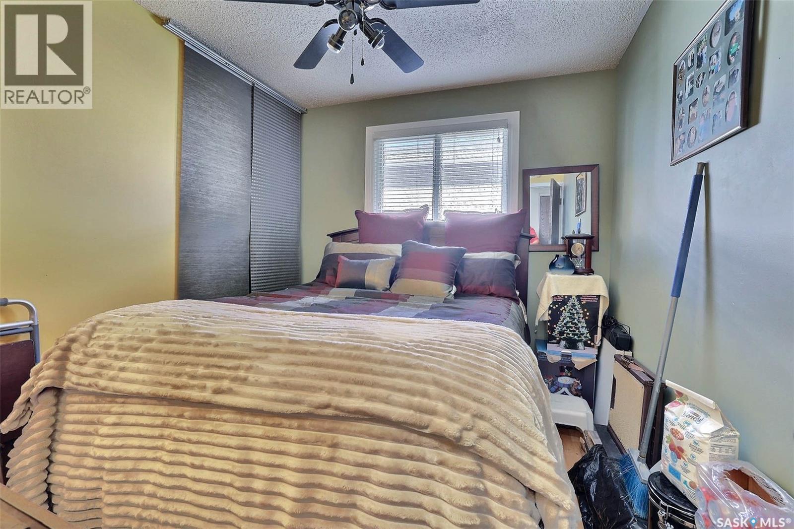 775 Hayworth Crescent N Property Photo 16