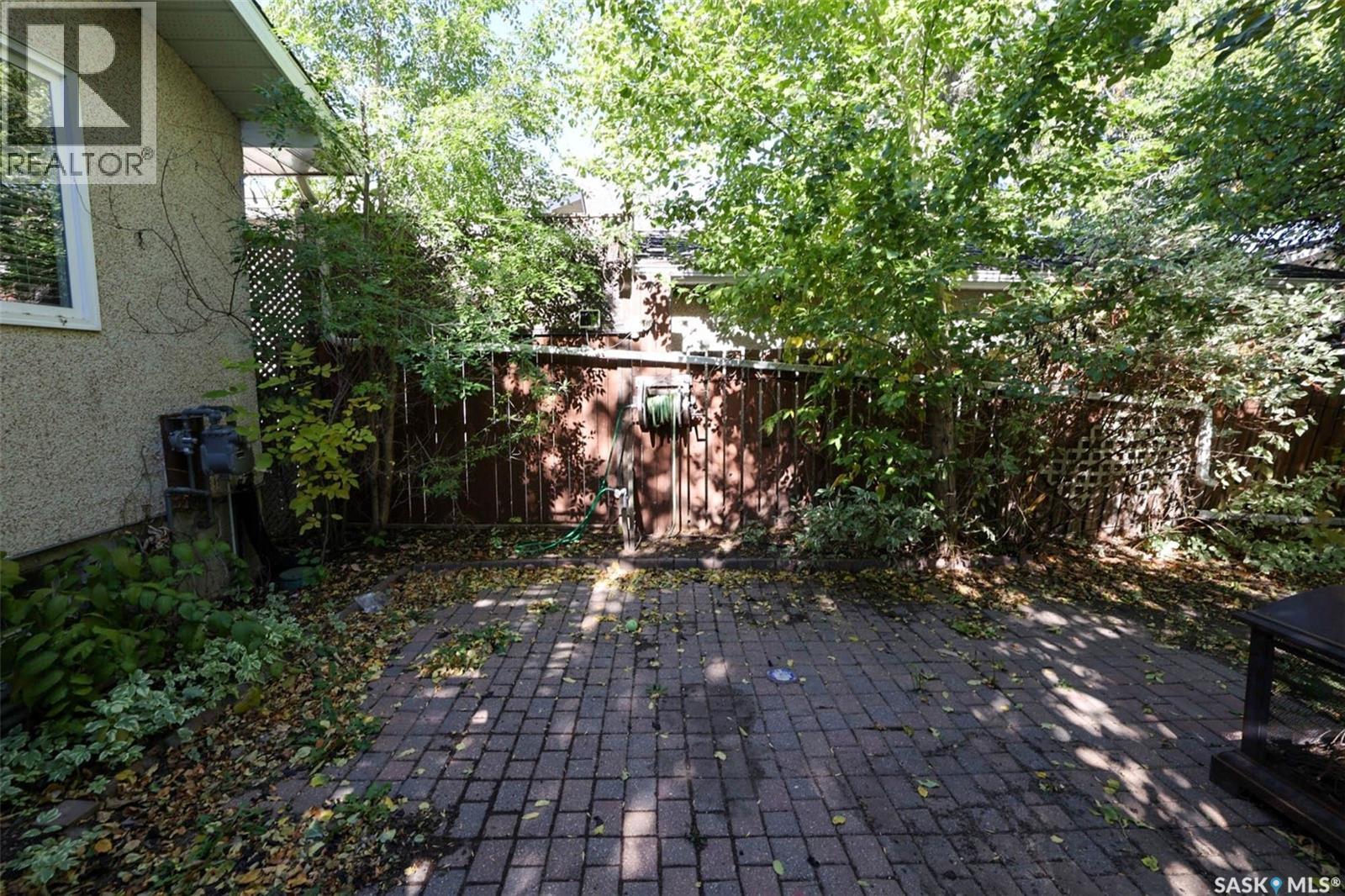 775 Hayworth Crescent N Property Photo 31