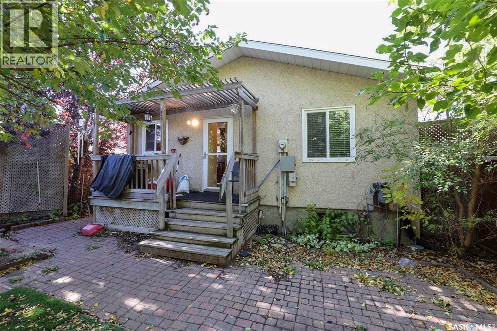 775 Hayworth Crescent N Property Photo 33