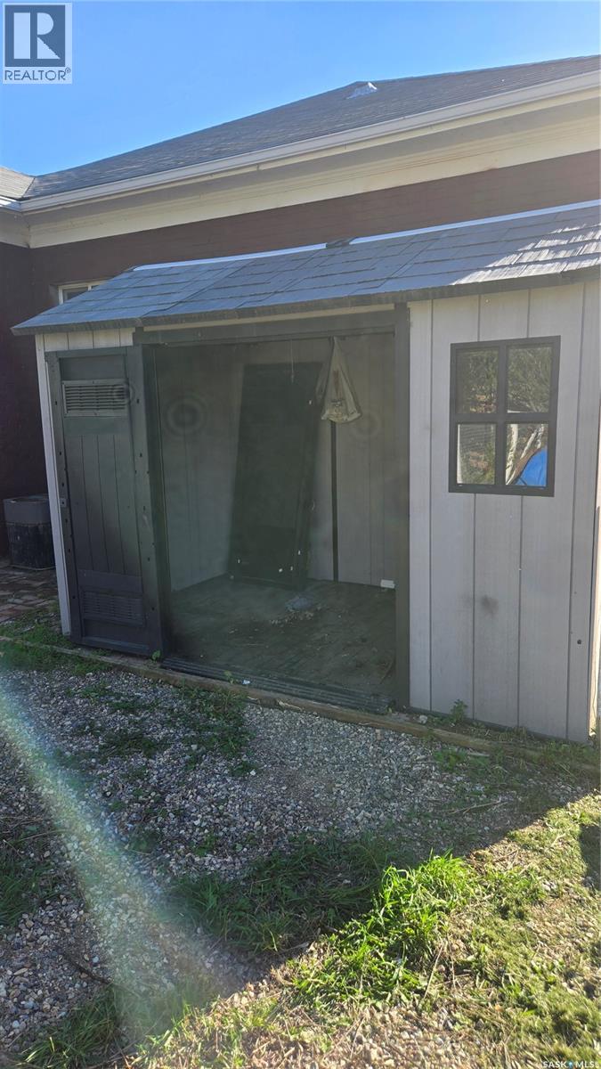 628 Walsh Avenue Property Photo 5