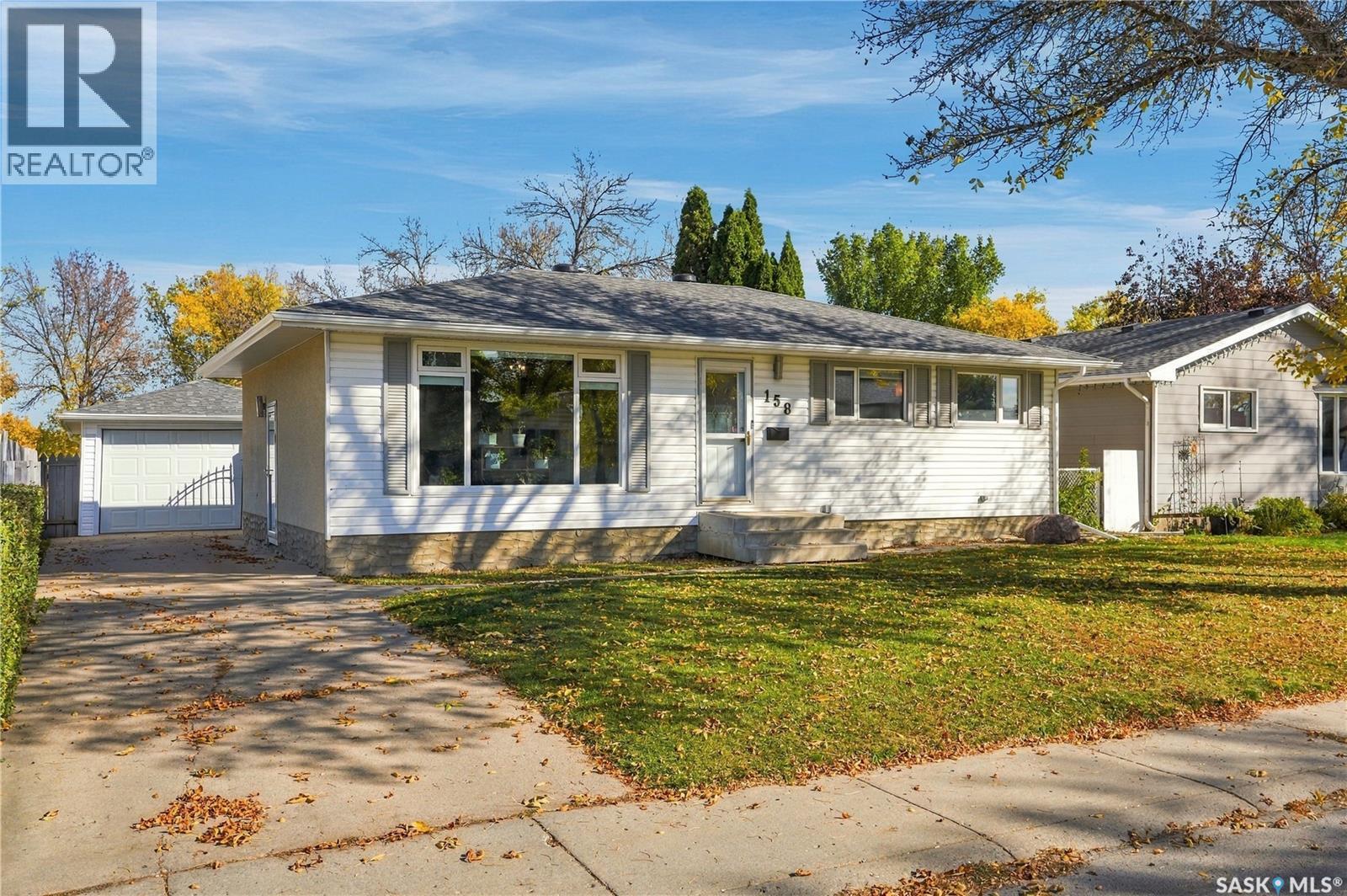 158 Smallwood Crescent Property Photo 1