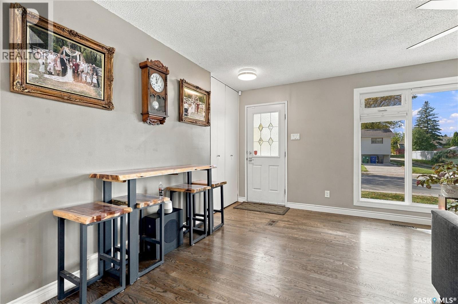 158 Smallwood Crescent Property Photo 3