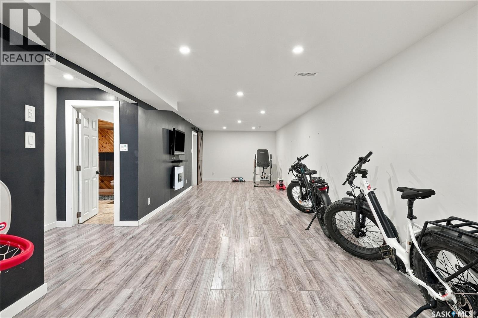 158 Smallwood Crescent Property Photo 32