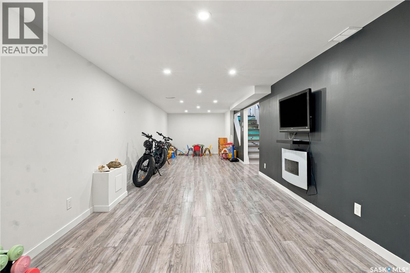 158 Smallwood Crescent Property Photo 35