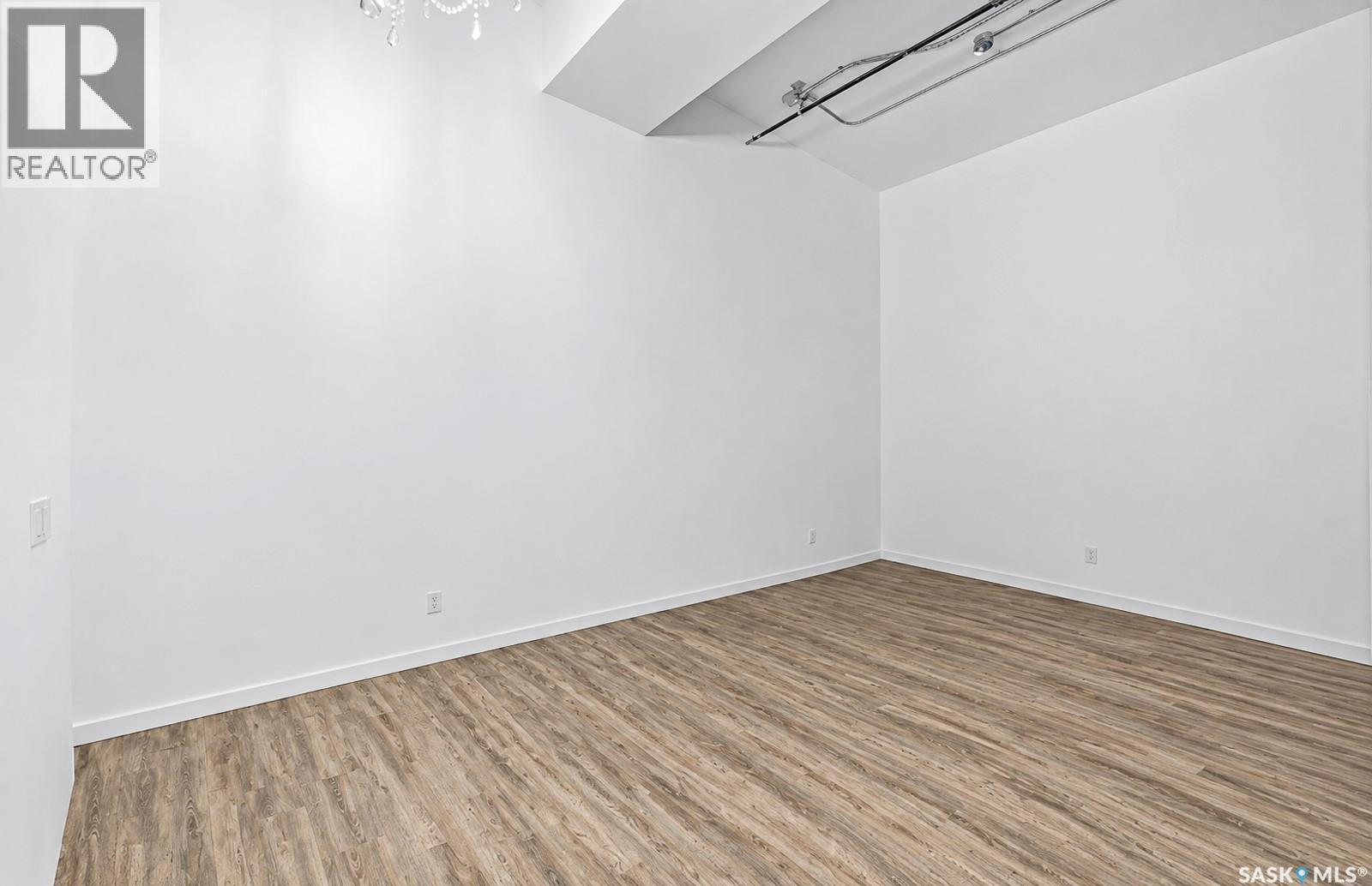 112 1275 Broad Street Property Photo 3