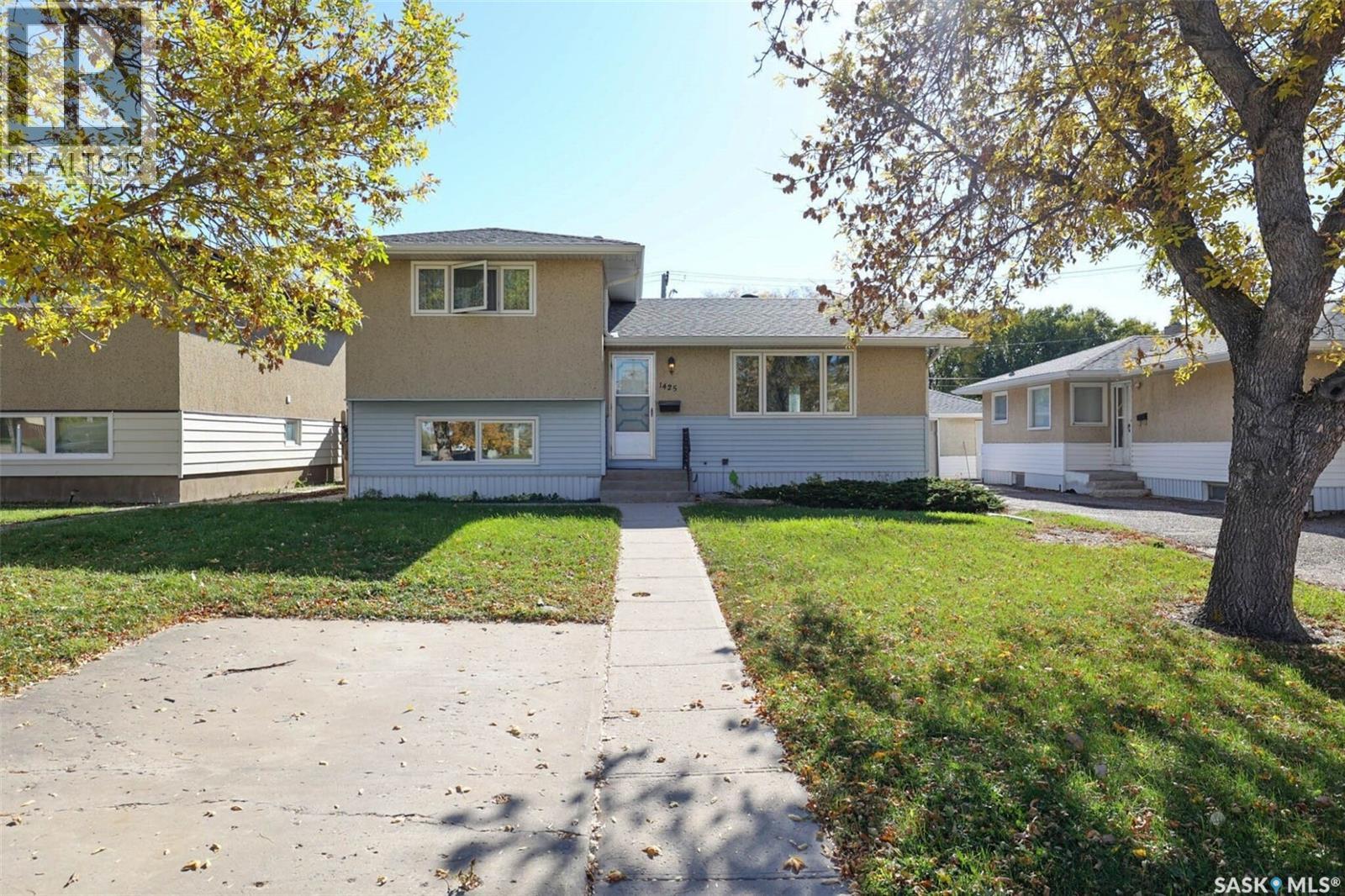 1425 9th Avenue N Property Photo 1
