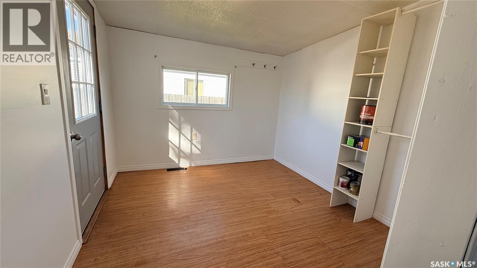 9 Royal Heights Property Photo 3