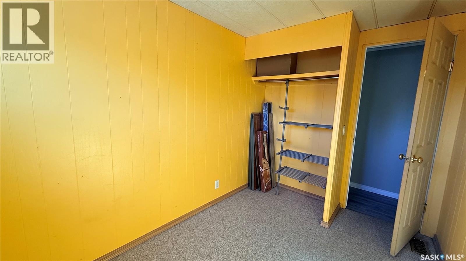 9 Royal Heights Property Photo 15