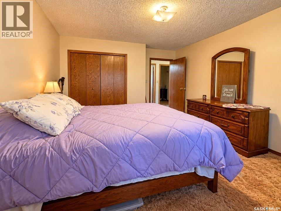 302 Cowie Crescent Property Photo 19