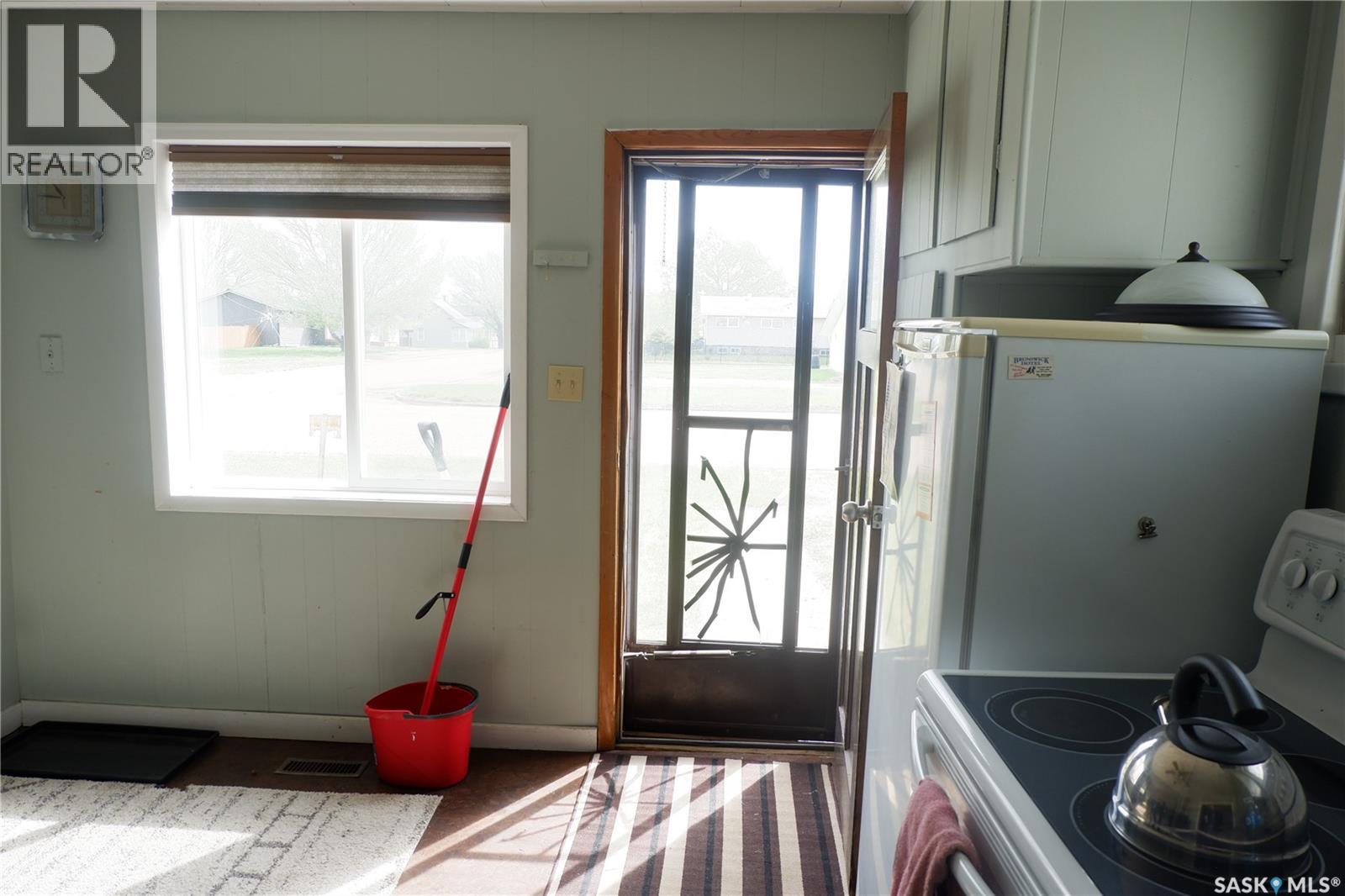 11 B Avenue Property Photo 9