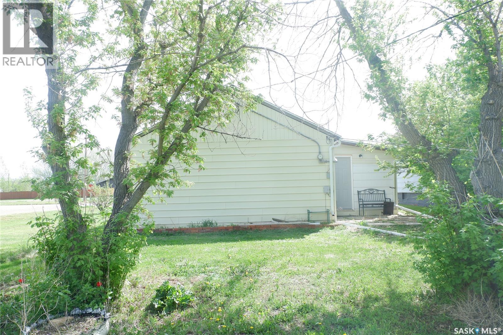 11 B Avenue Property Photo 23