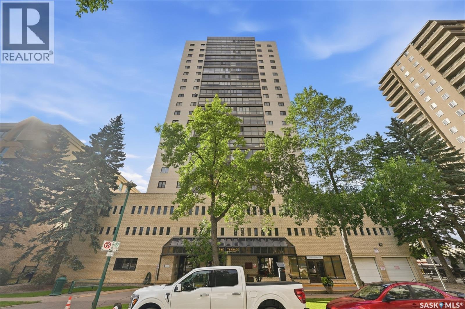 1702 315 5th Avenue N Property Photo 3