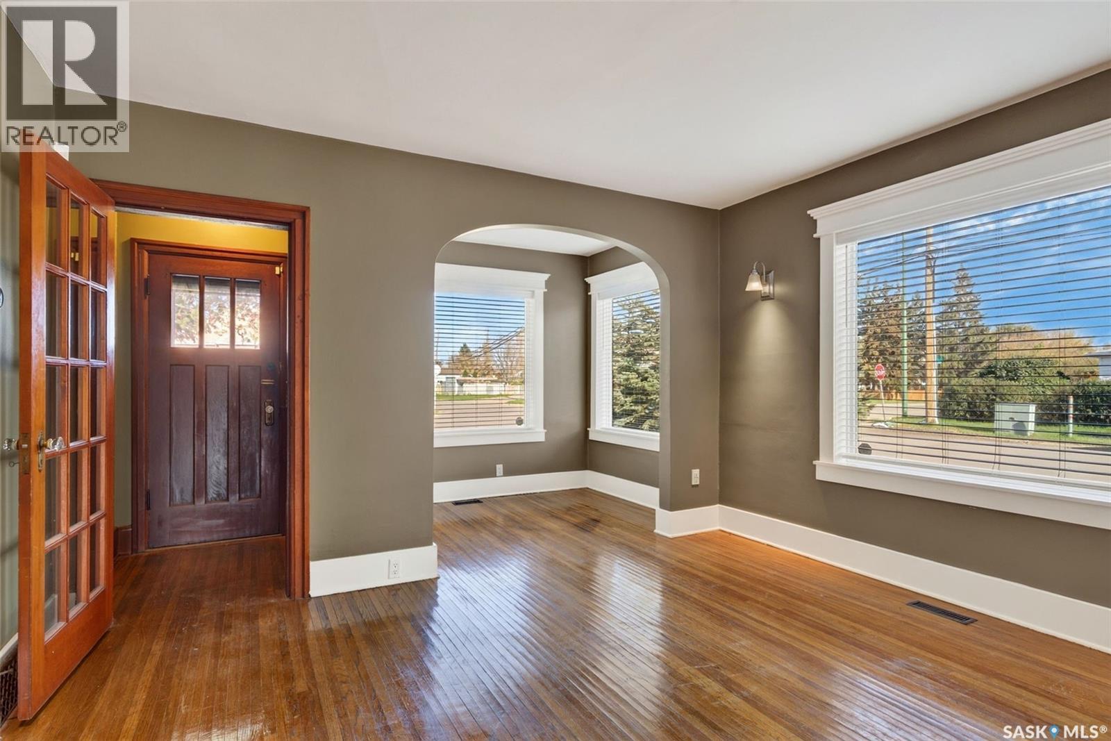 347 8th Street E Property Photo 5