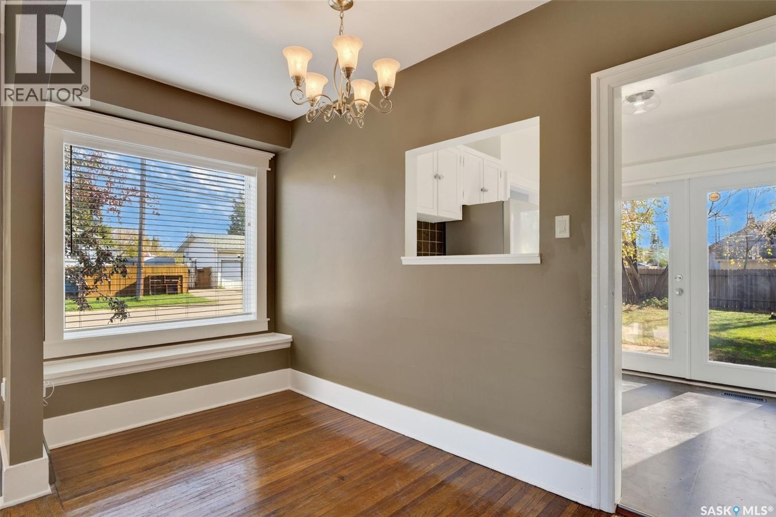 347 8th Street E Property Photo 12
