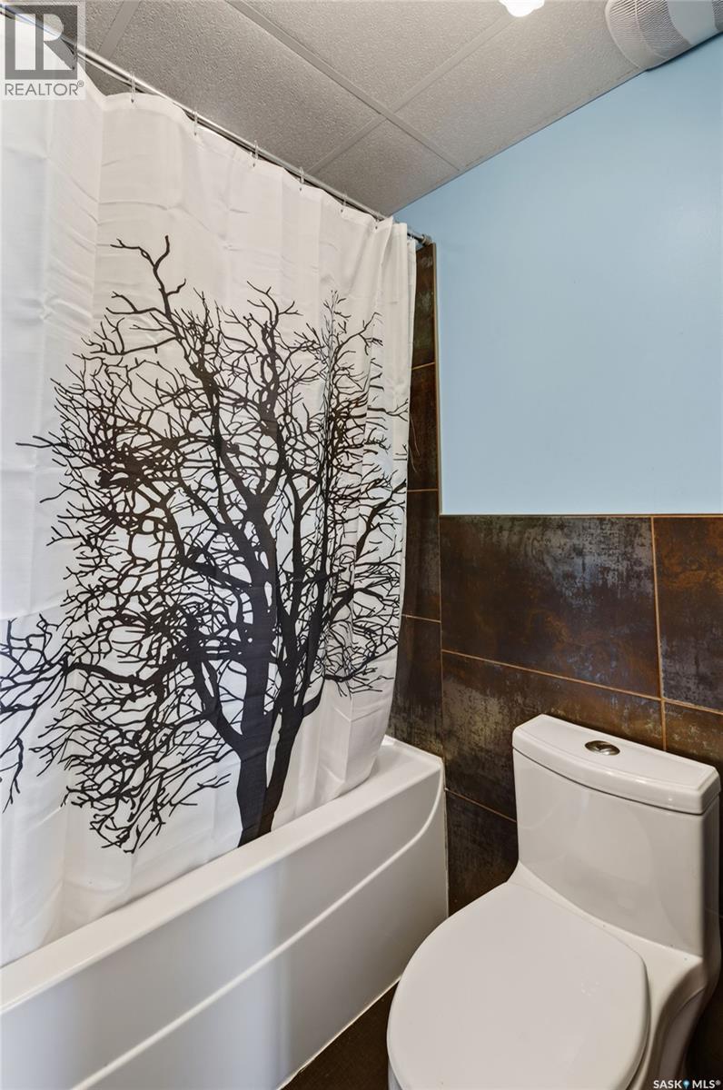 347 8th Street E Property Photo 24