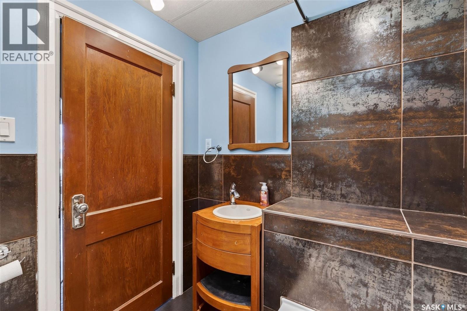 347 8th Street E Property Photo 25