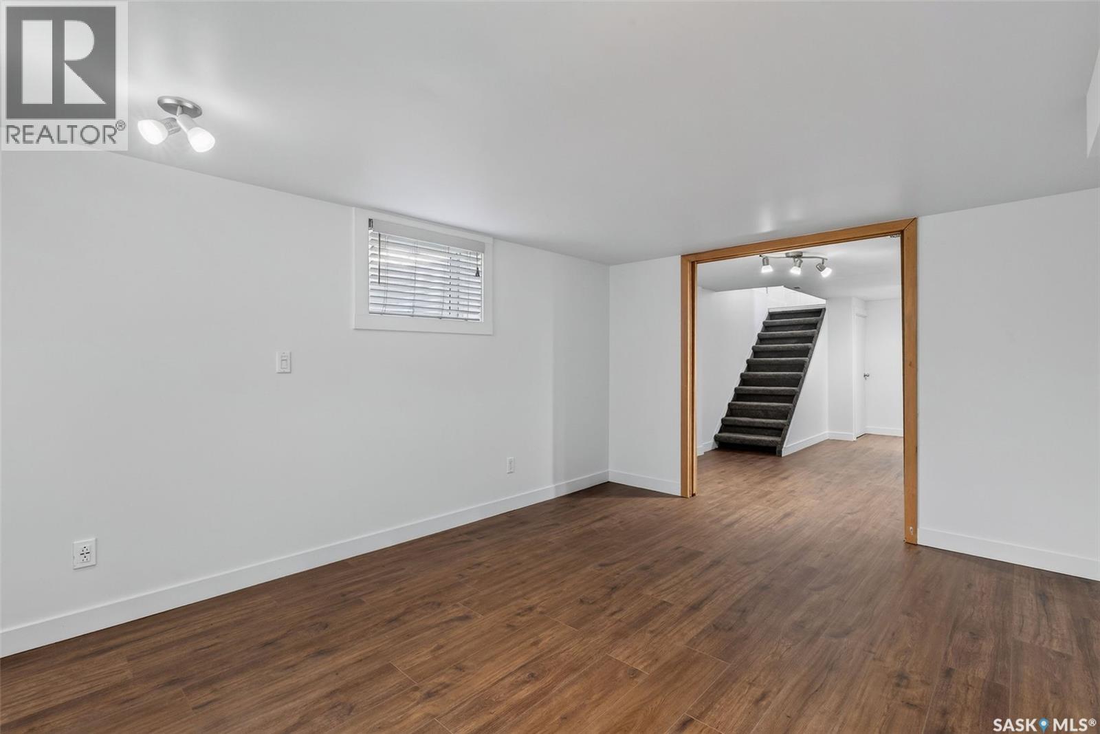 347 8th Street E Property Photo 29