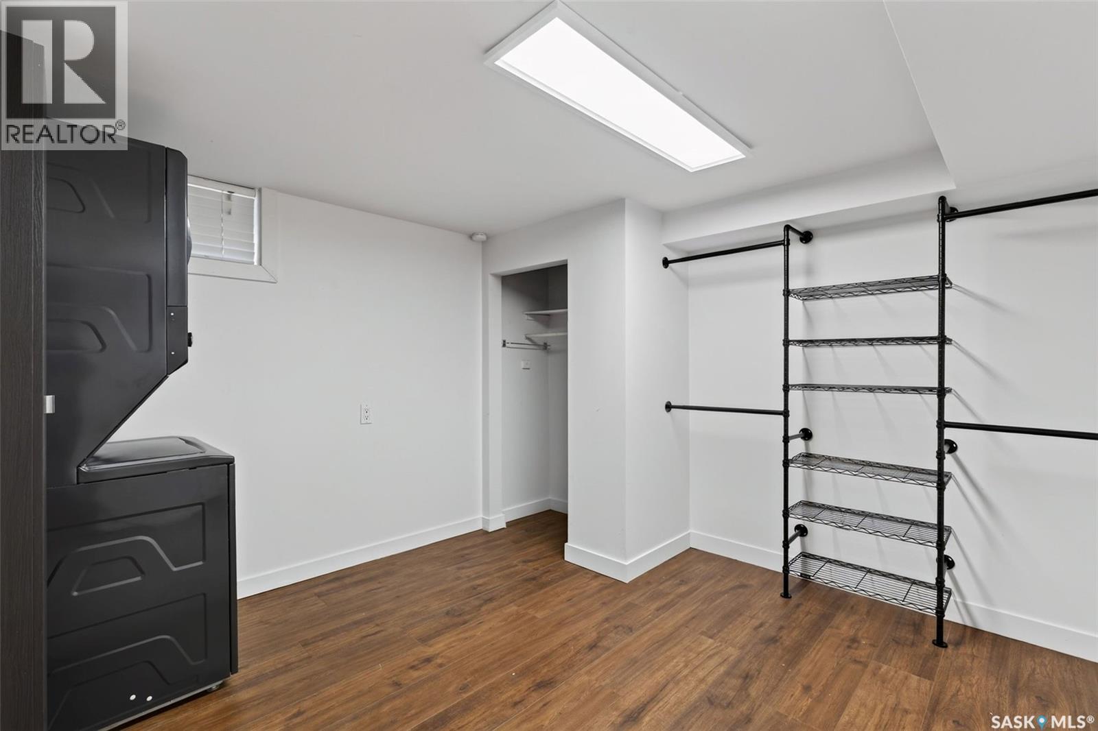 347 8th Street E Property Photo 32