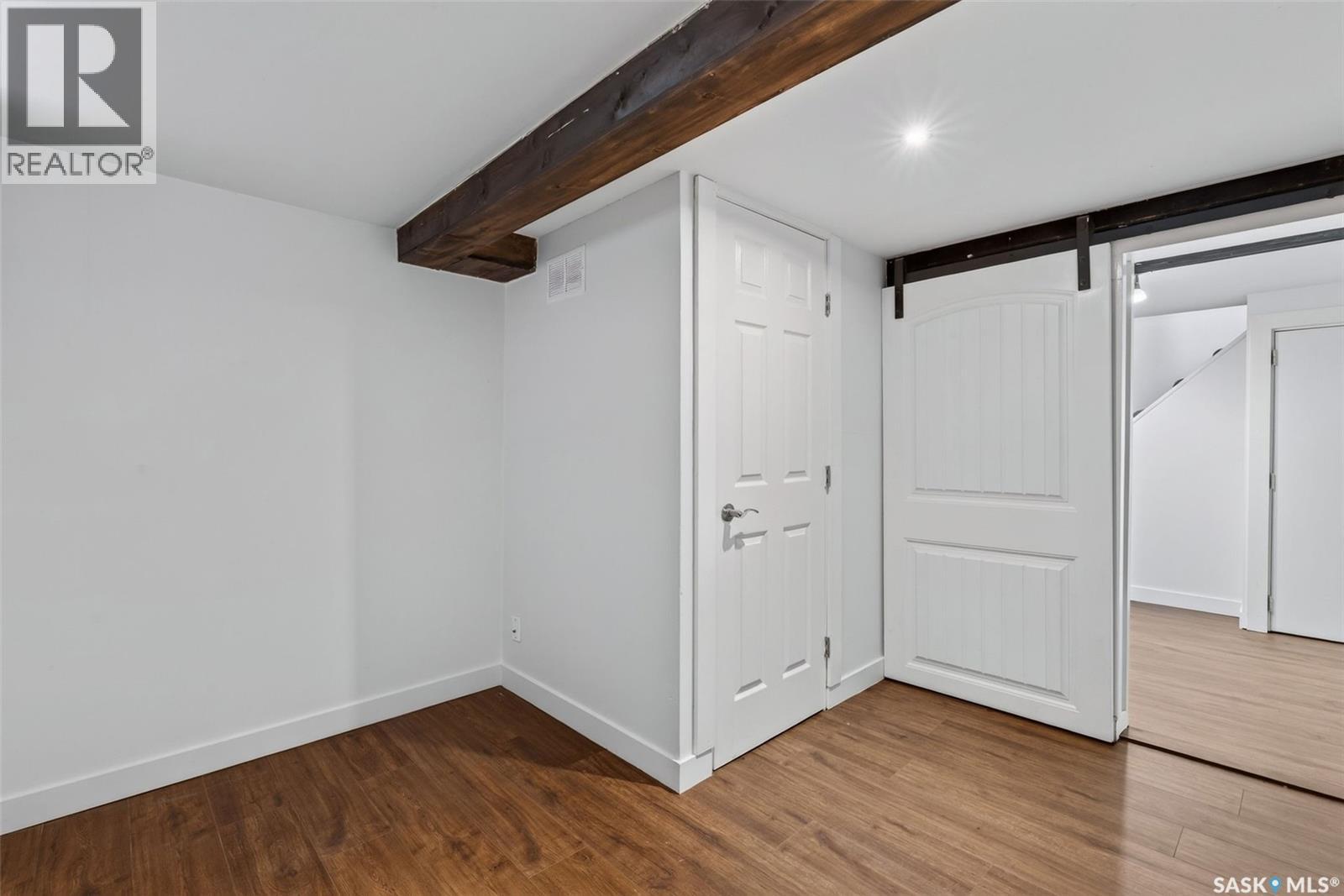 347 8th Street E Property Photo 40