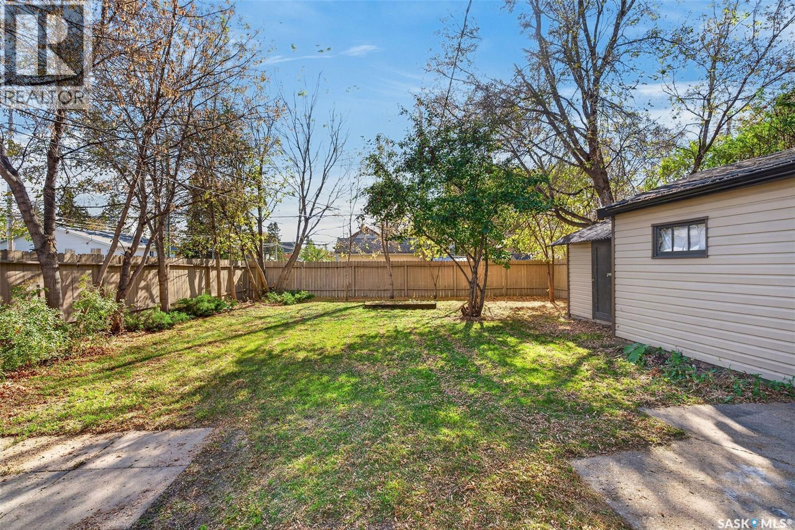 347 8th Street E Property Photo 44