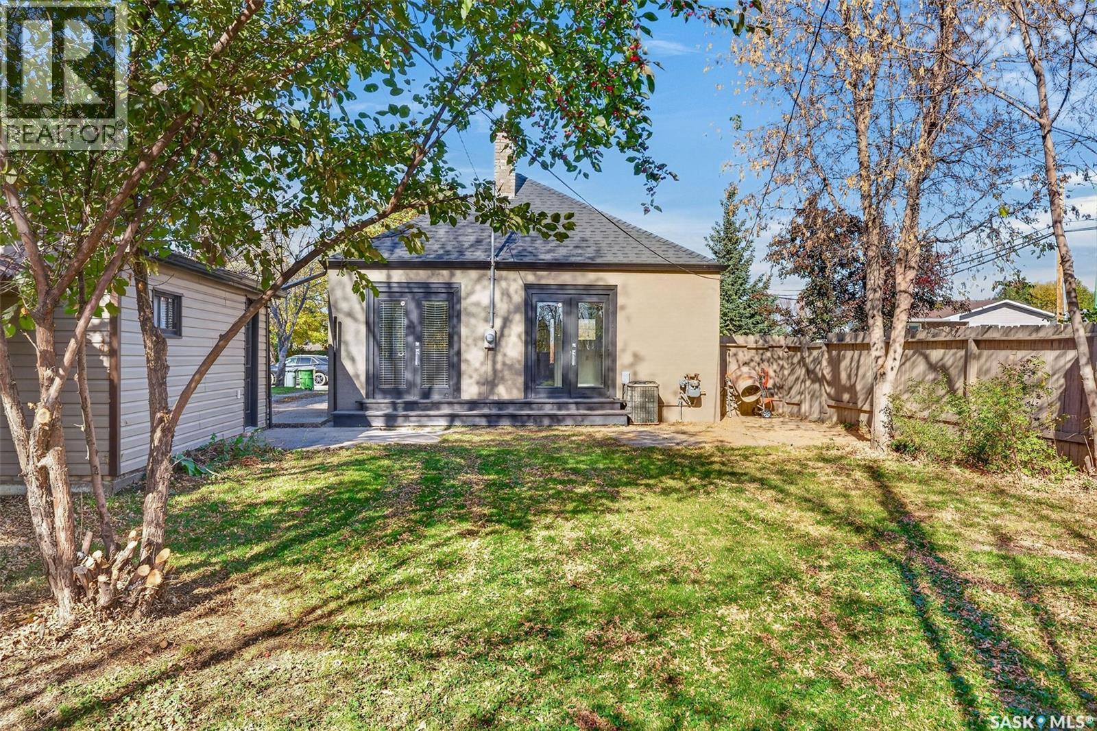 347 8th Street E Property Photo 48