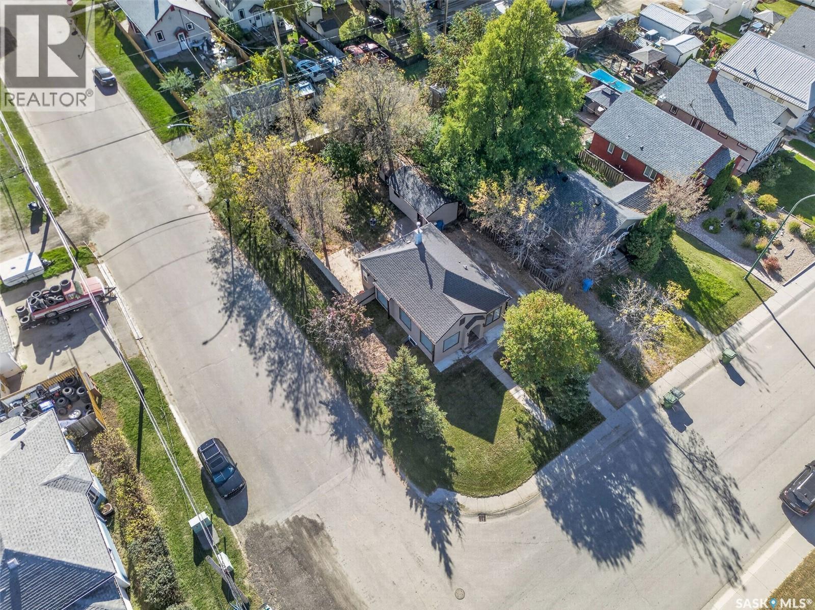 347 8th Street E Property Photo 49