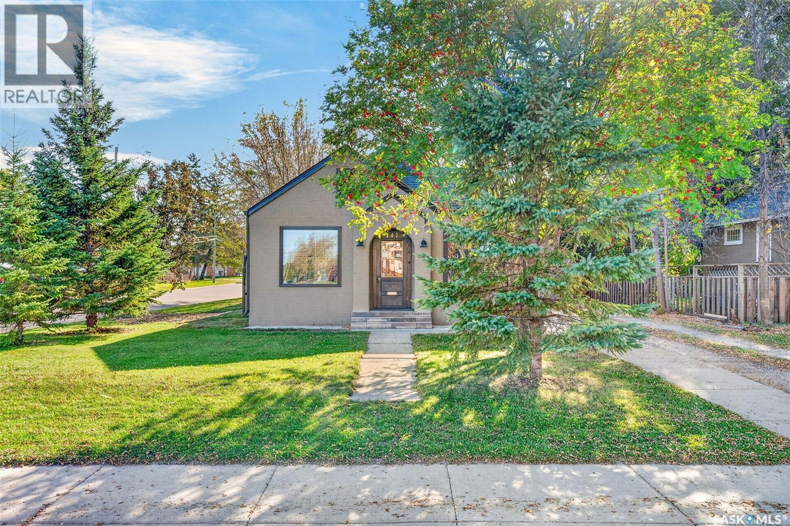 347 8th Street E Property Photo 57