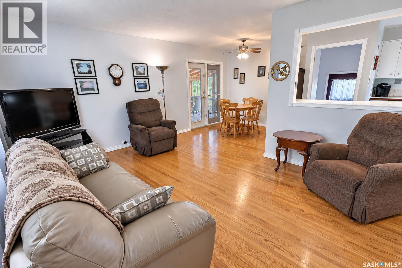 2338 Mcdonald Avenue Property Photo 2