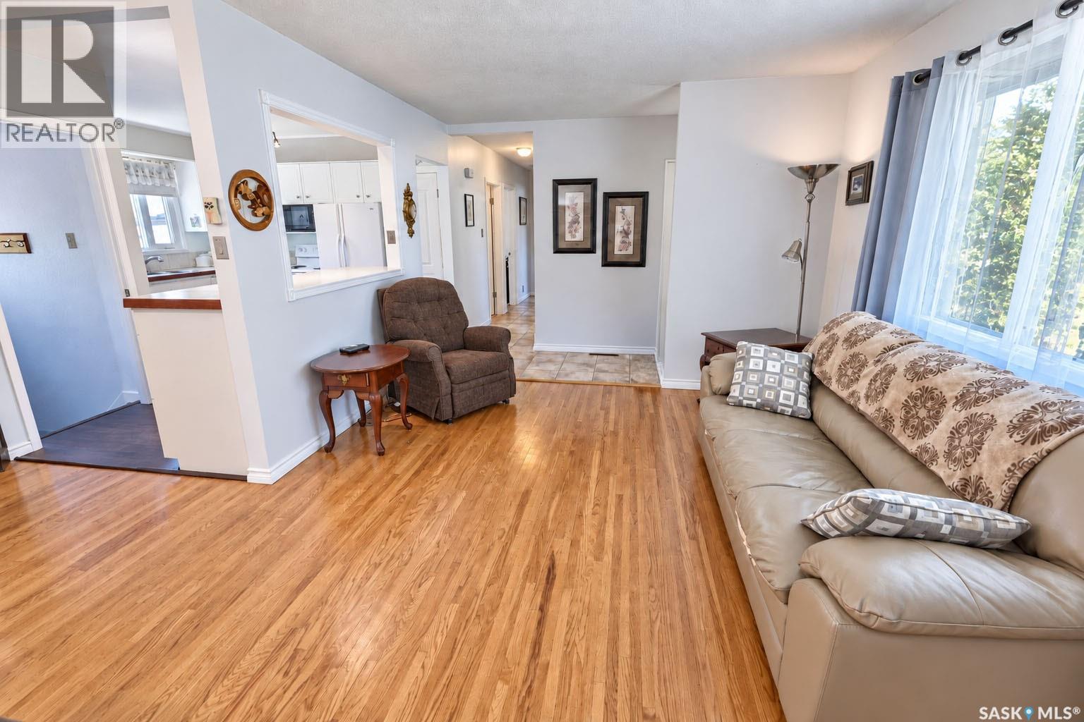 2338 Mcdonald Avenue Property Photo 4