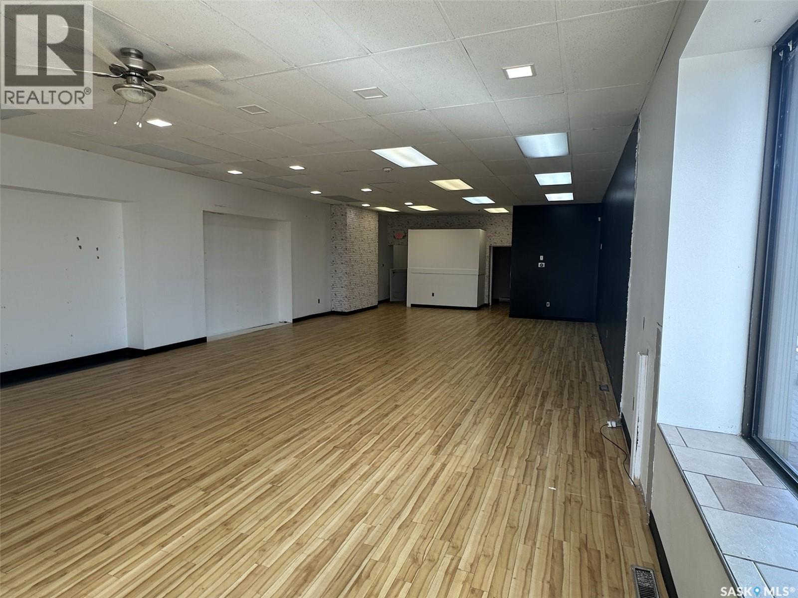 1 Broadway Street W Property Photo 5