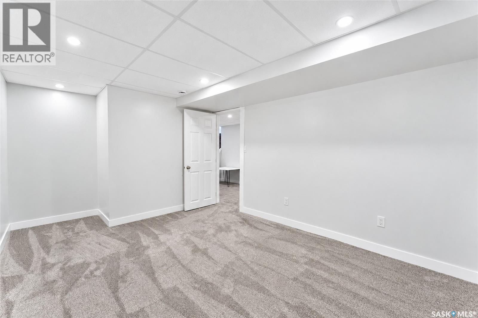 123 2nd Avenue E Property Photo 39