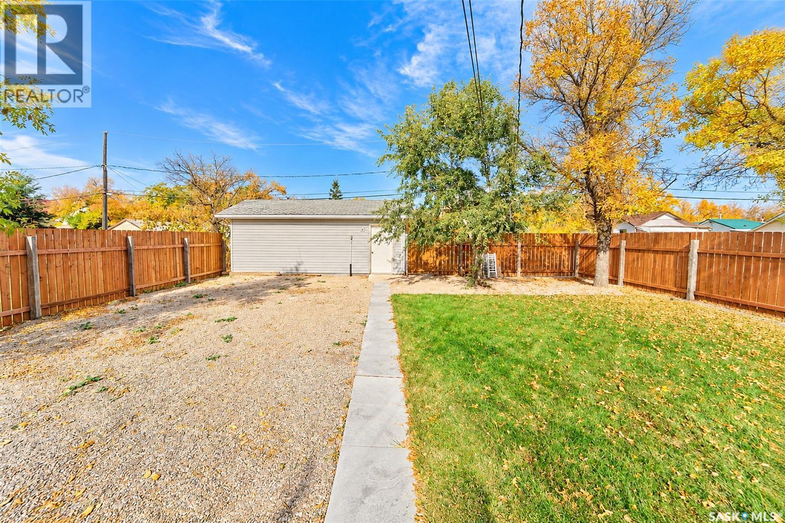 123 2nd Avenue E Property Photo 55