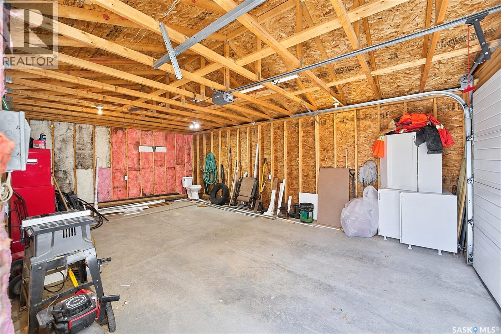 123 2nd Avenue E Property Photo 56