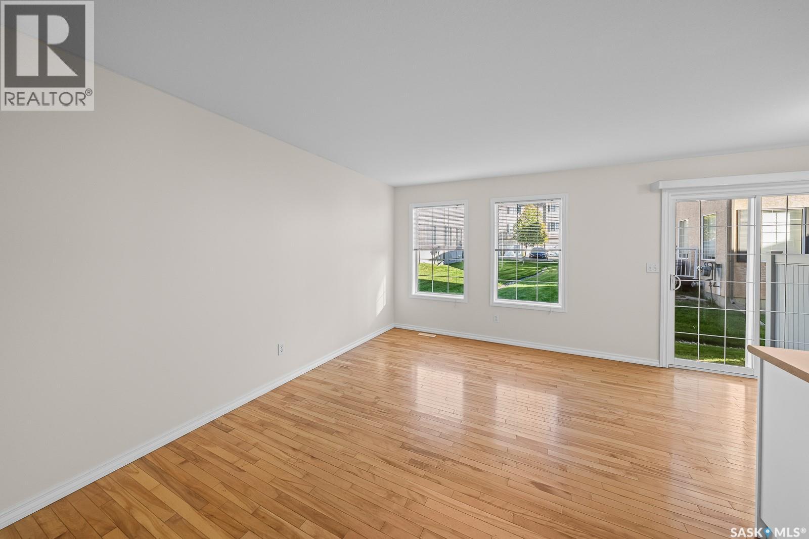 98 118 Pawlychenko Lane Property Photo 10