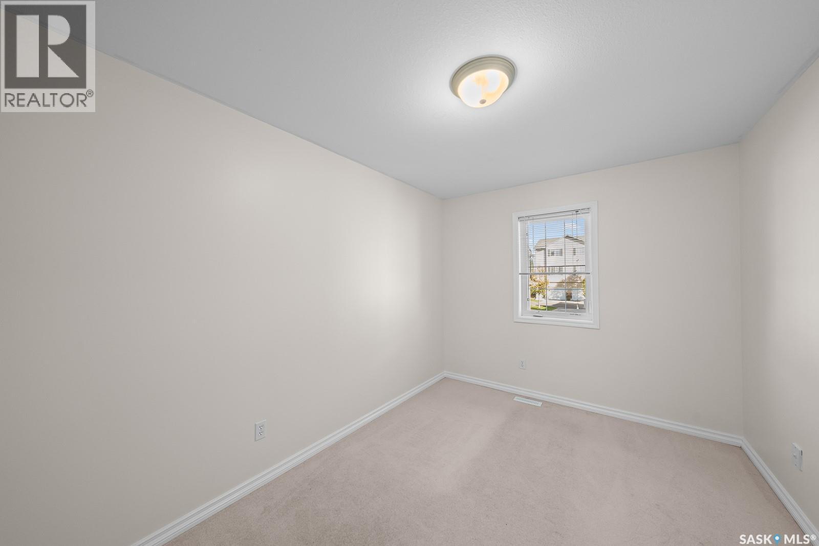 98 118 Pawlychenko Lane Property Photo 17