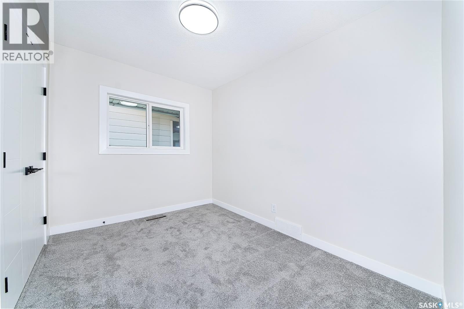 451 R Avenue S Property Photo 12