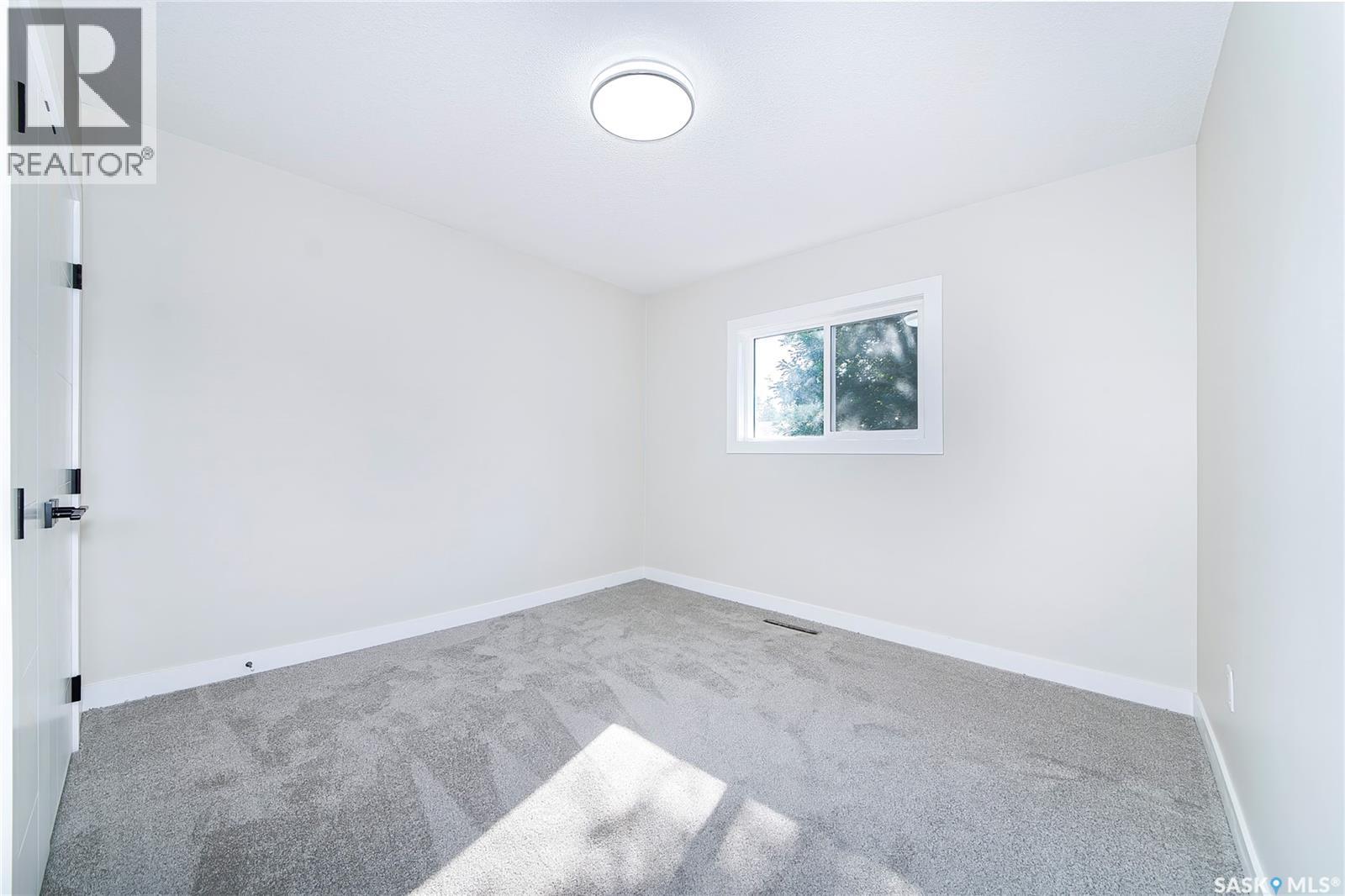 451 R Avenue S Property Photo 16