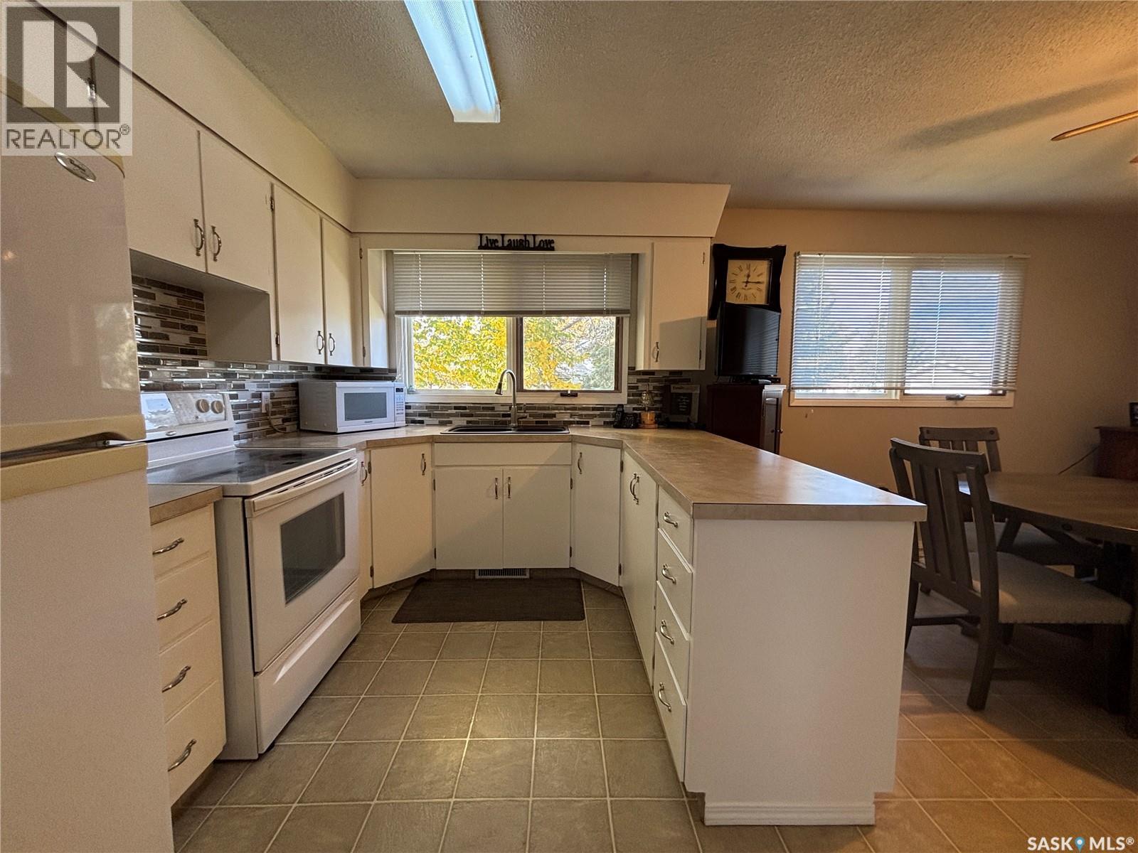 202 Herbert Street Property Photo 18