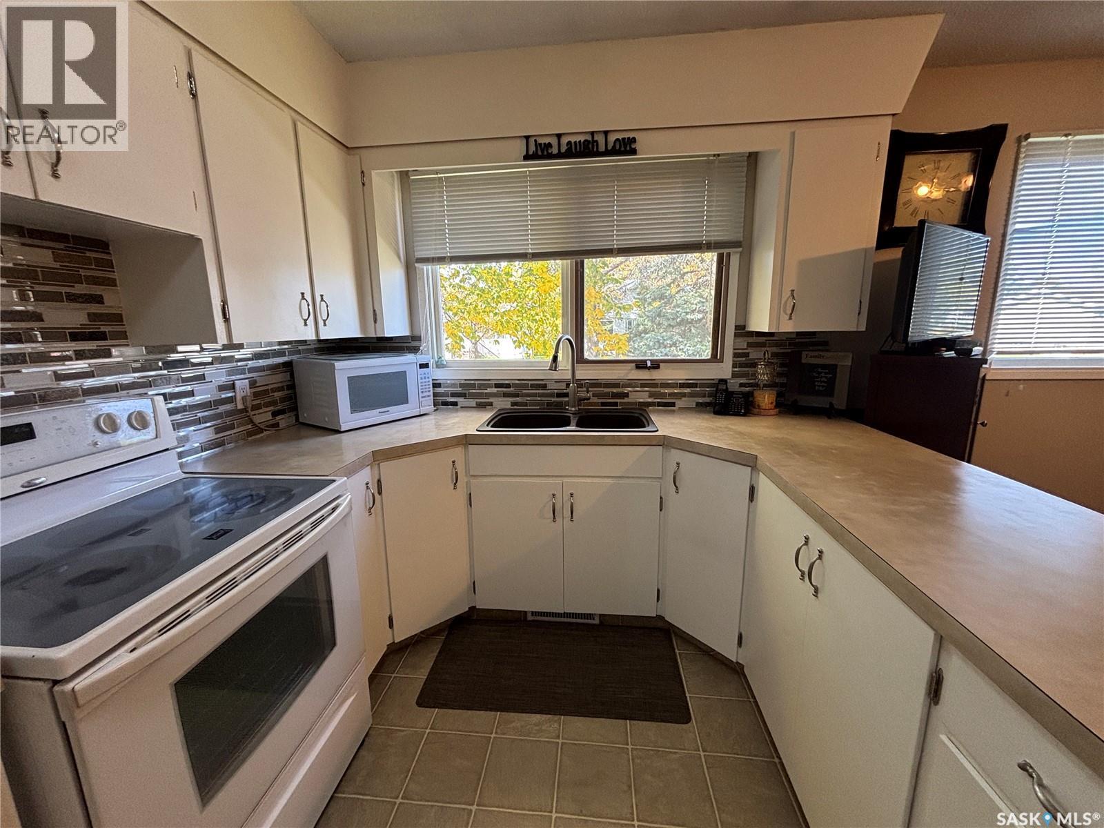 202 Herbert Street Property Photo 19