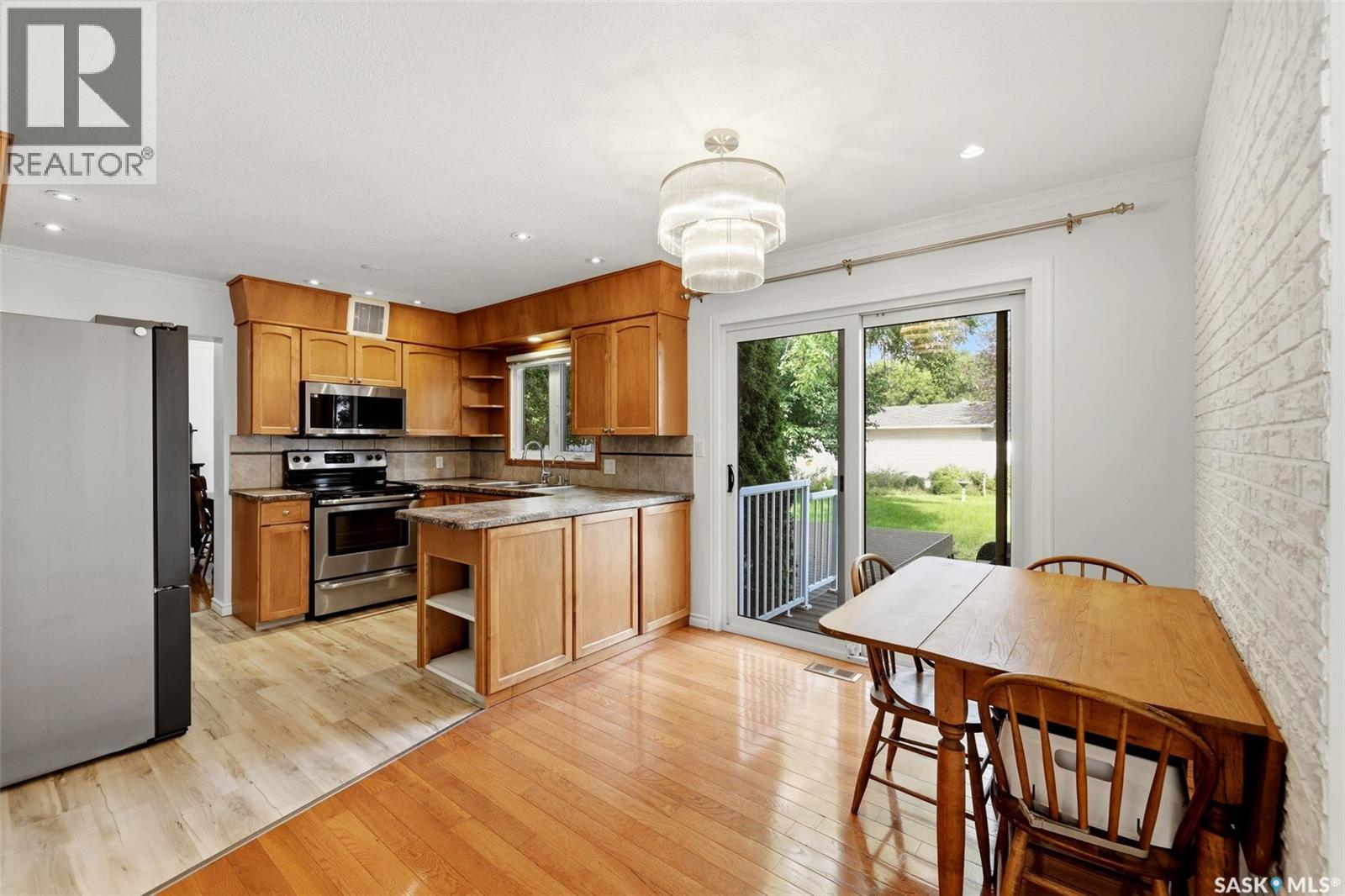 6218 Sherwood Drive Property Photo 4